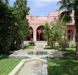4 Bedroom Staffed Villa with Pool near Marrakech, Sleeps 8-10